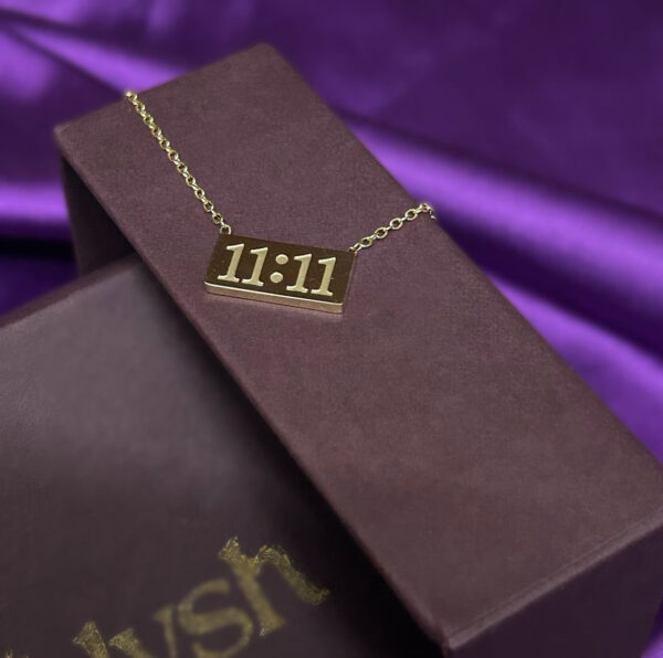 11:11 Neckchain