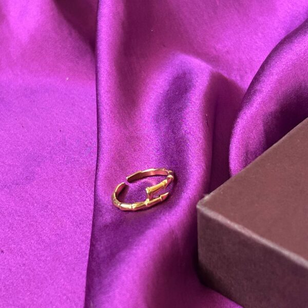 The Willow Band Ring - Image 4