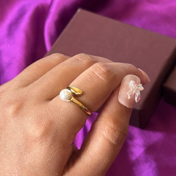 The Snowdrop Ring