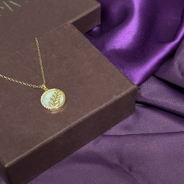 Radiant Leafy Neckchain - Image 2